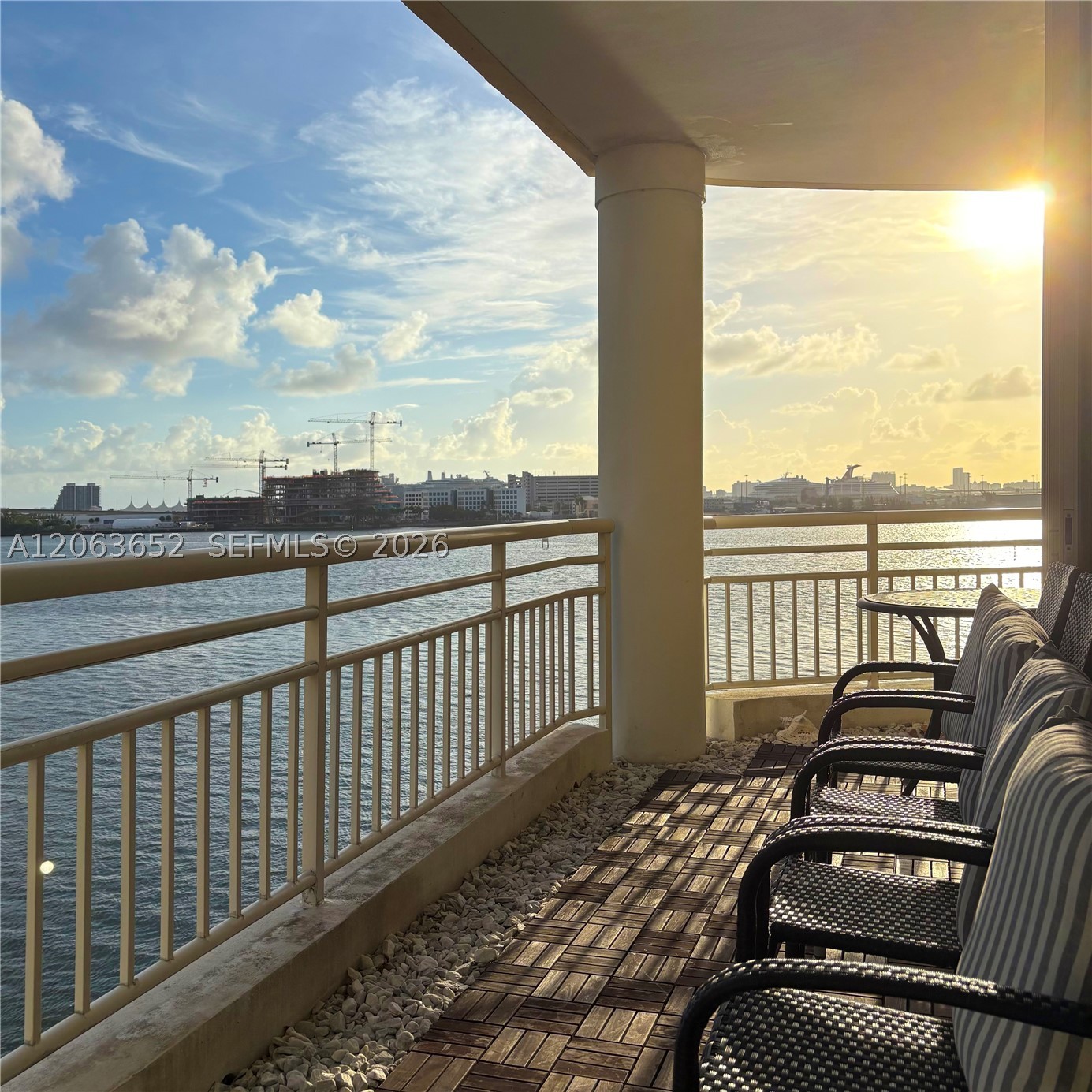 888 Brickell Key Dr #512, Miami FL 33131