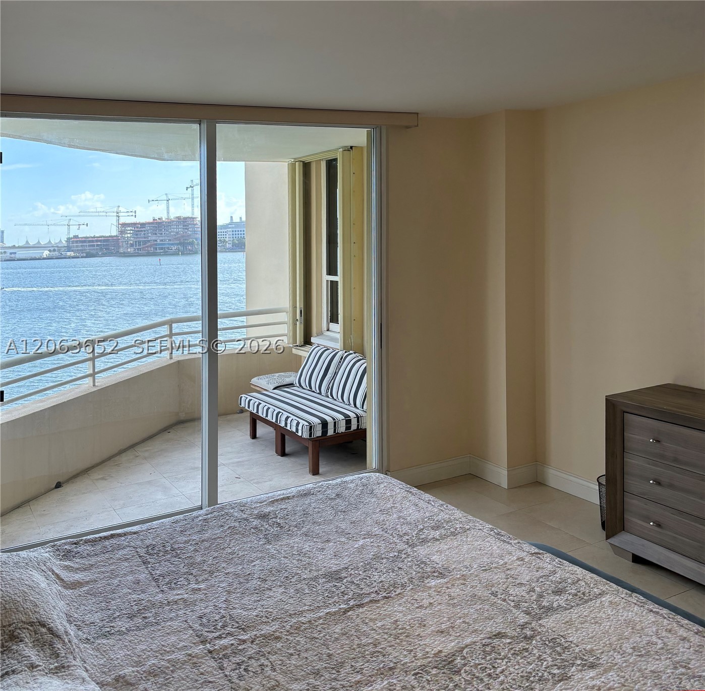 888 Brickell Key Dr #512, Miami FL 33131