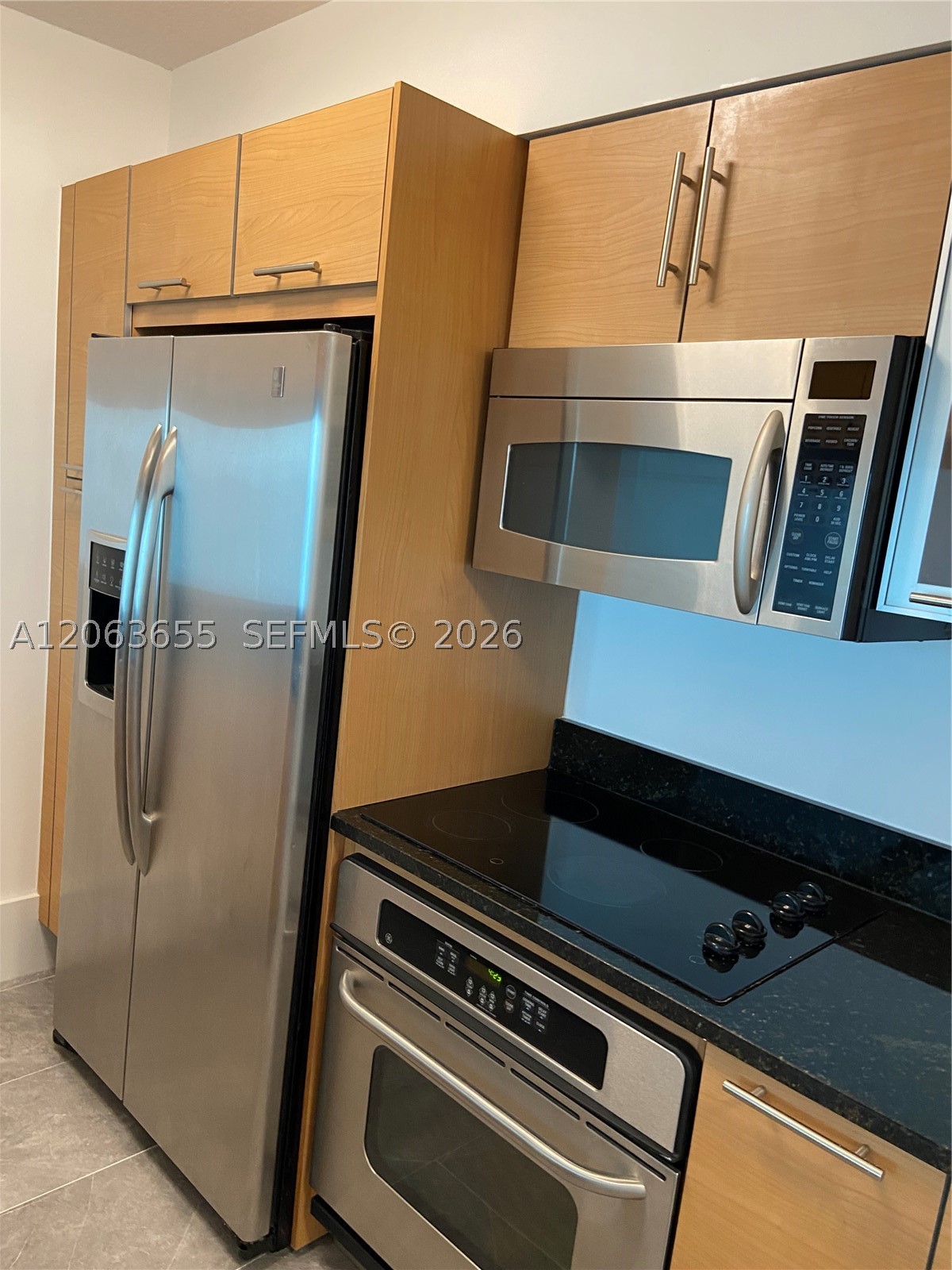 31 SE 5th St #2103, Miami FL 33131