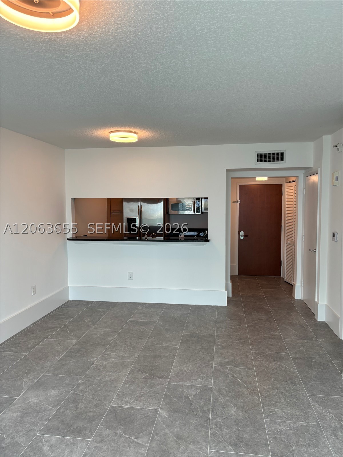 31 SE 5th St #2103, Miami FL 33131
