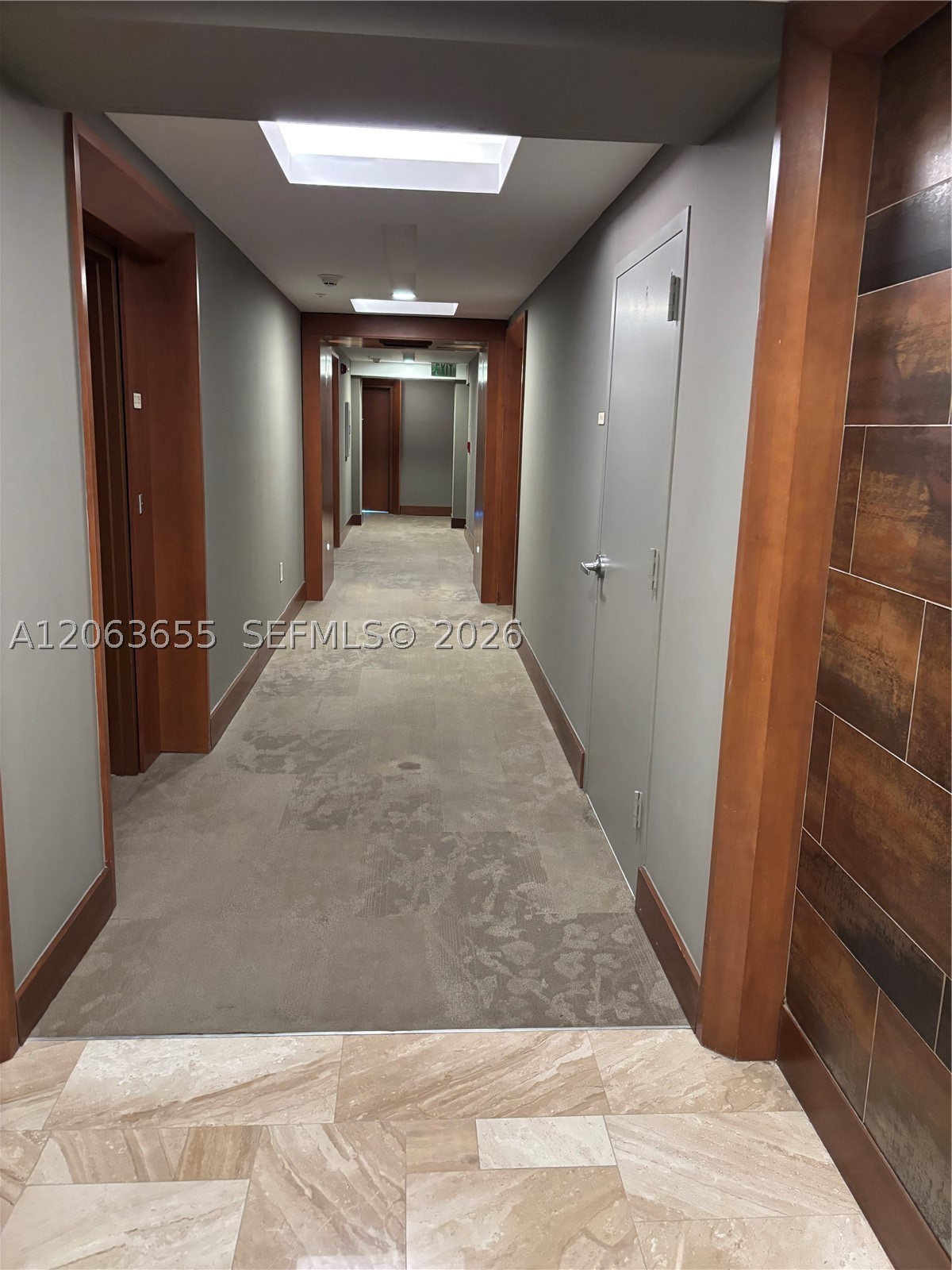 31 SE 5th St #2103, Miami FL 33131