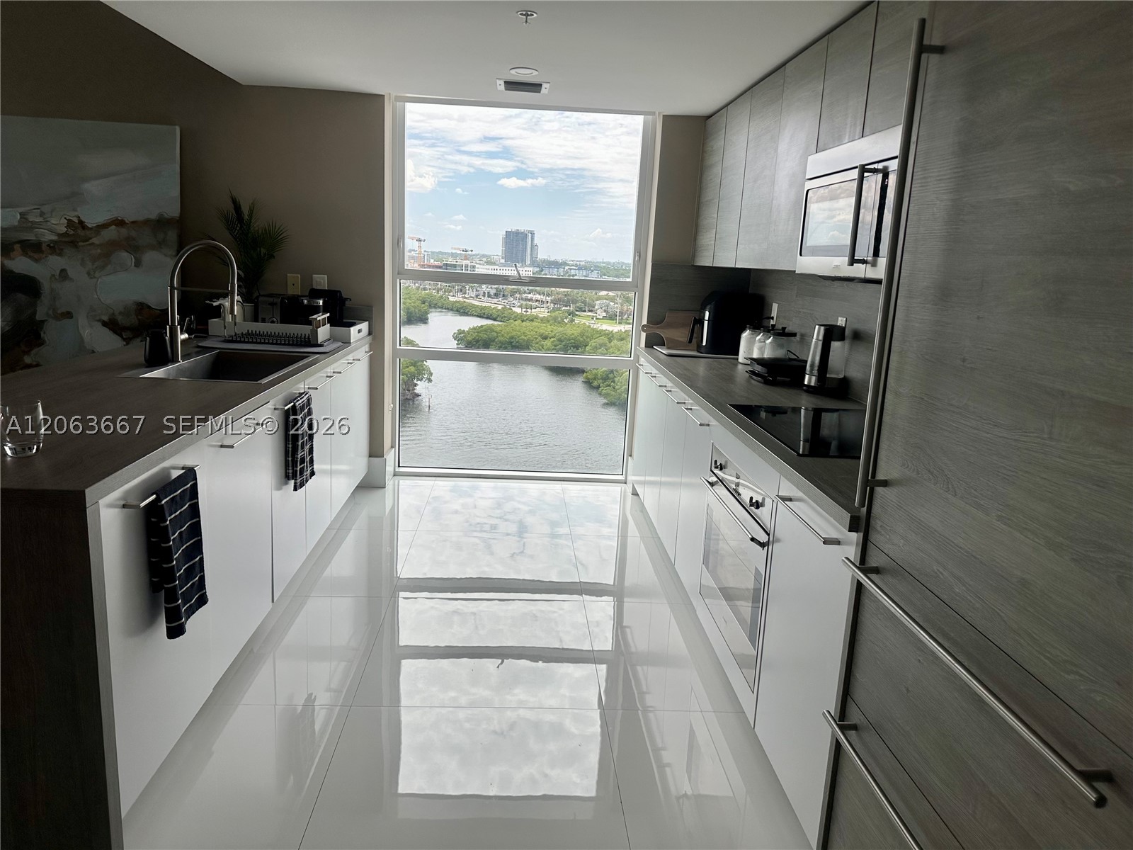 400 Sunny Isles Blvd #1401, Sunny Isles Beach FL 33160