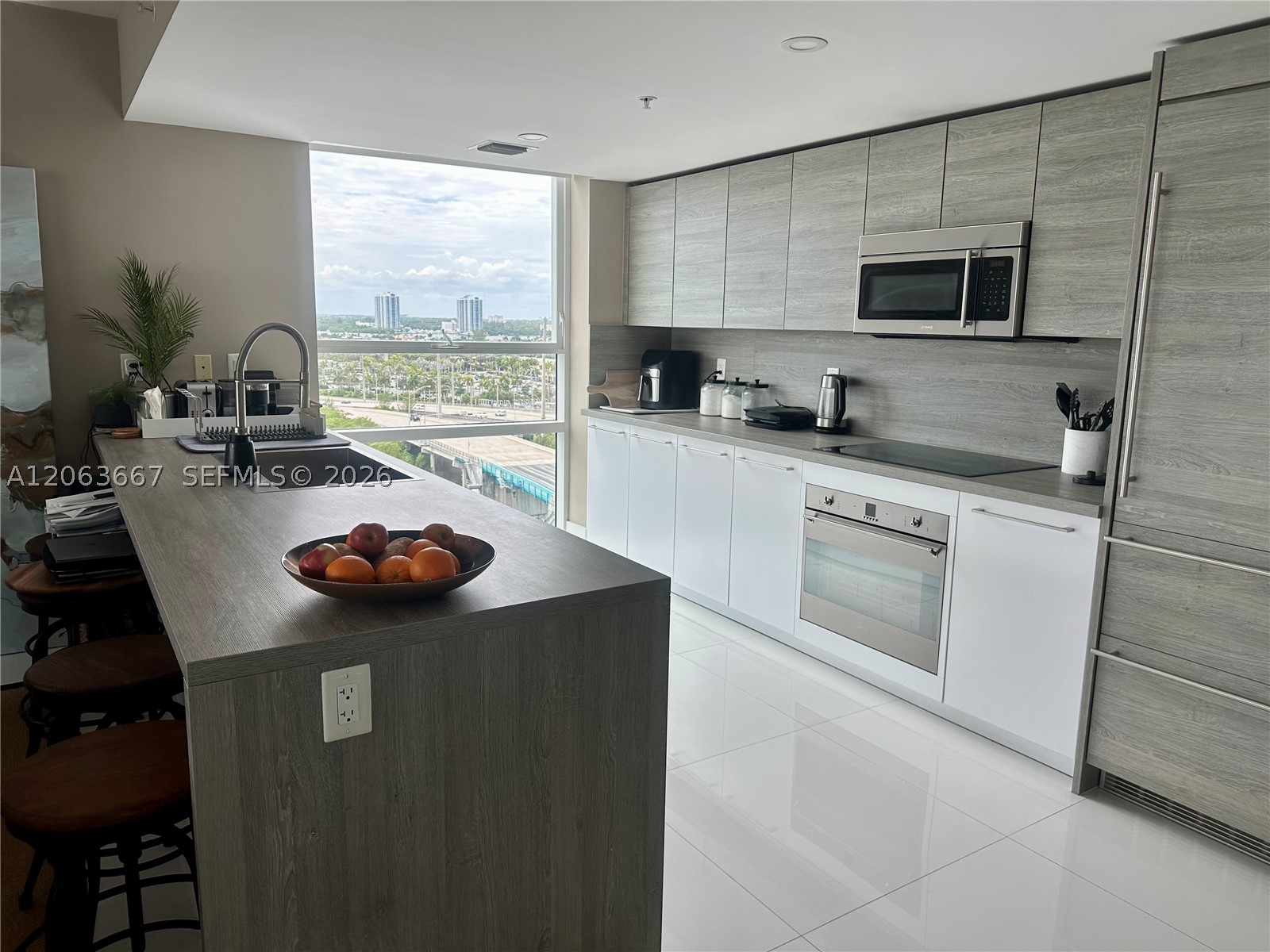 400 Sunny Isles Blvd #1401, Sunny Isles Beach FL 33160