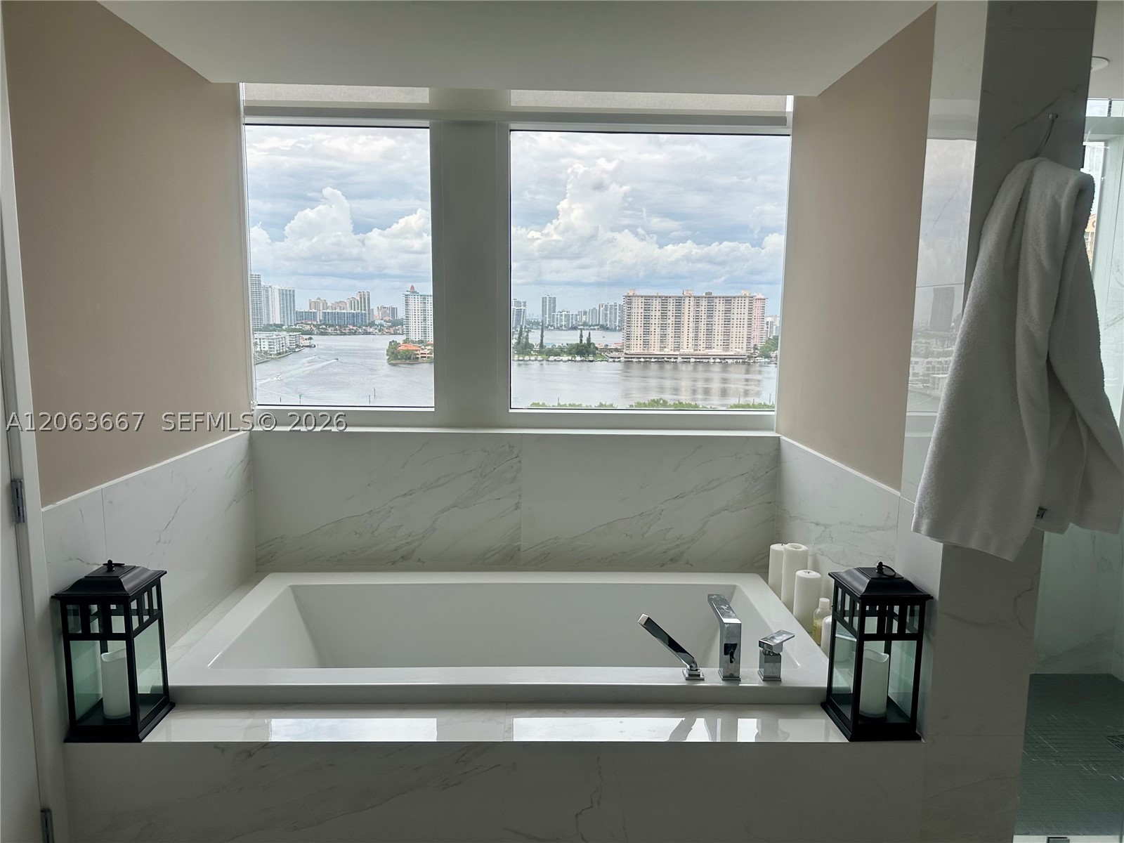 400 Sunny Isles Blvd #1401, Sunny Isles Beach FL 33160