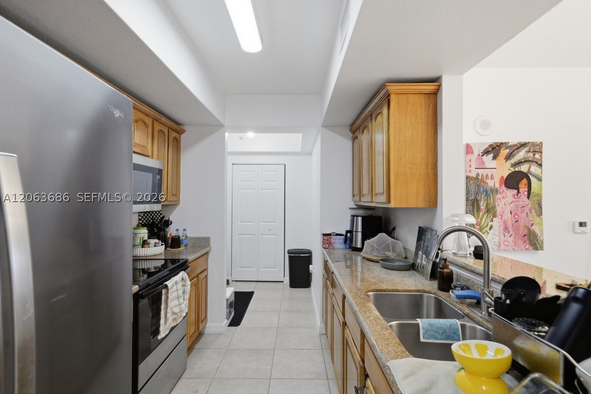 4242 NW 2nd St #807, Miami FL 33126