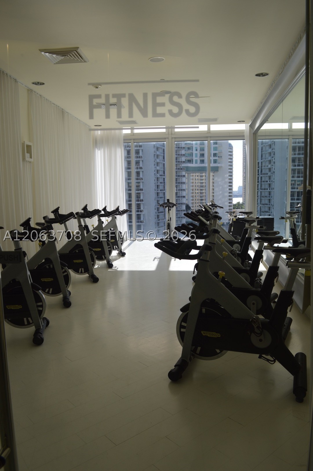 475 Brickell Ave #1814, Miami FL 33131