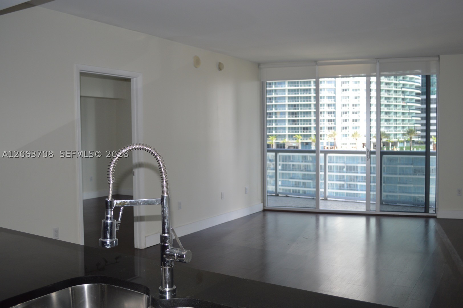 475 Brickell Ave #1814, Miami FL 33131
