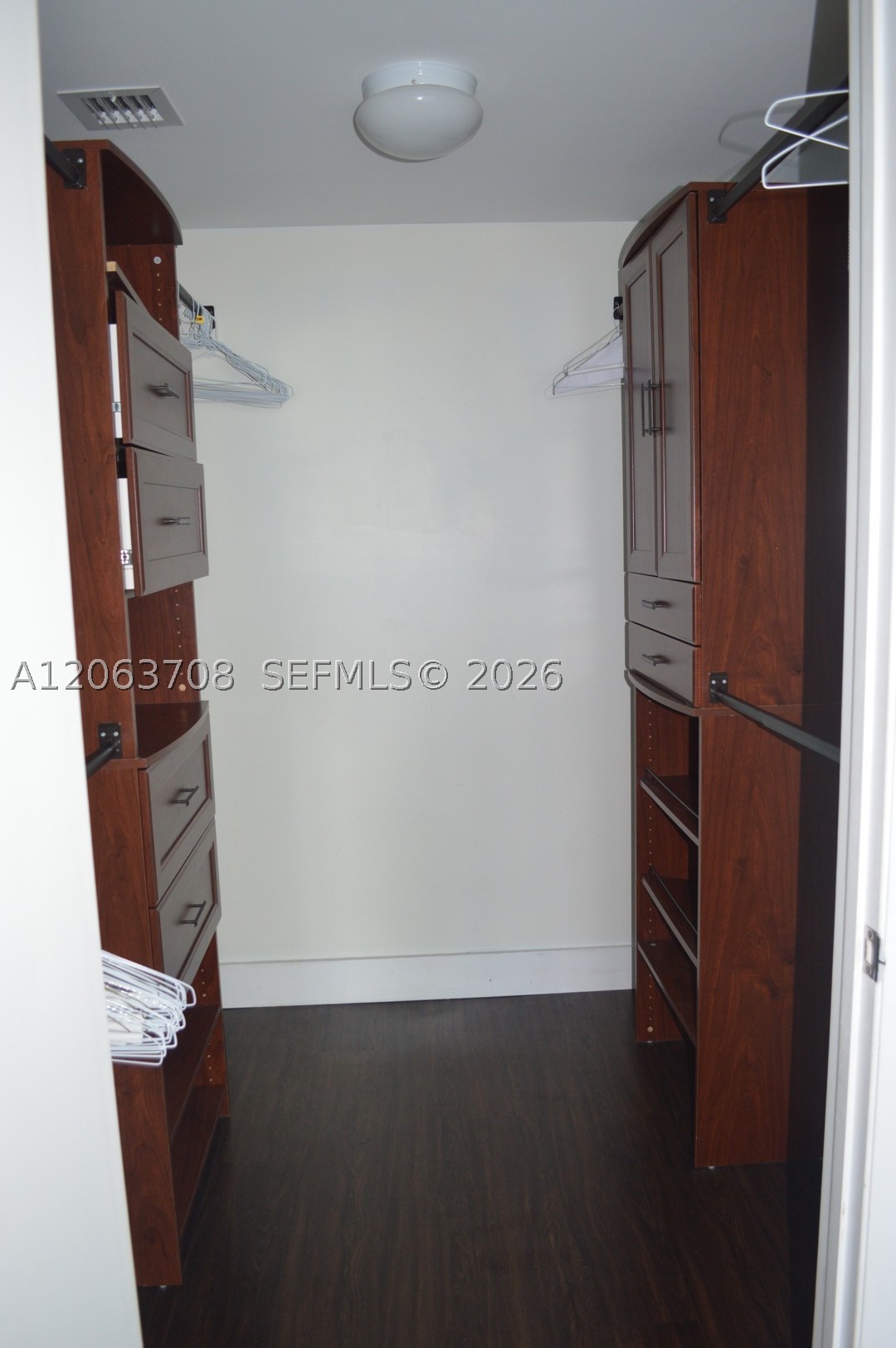 475 Brickell Ave #1814, Miami FL 33131