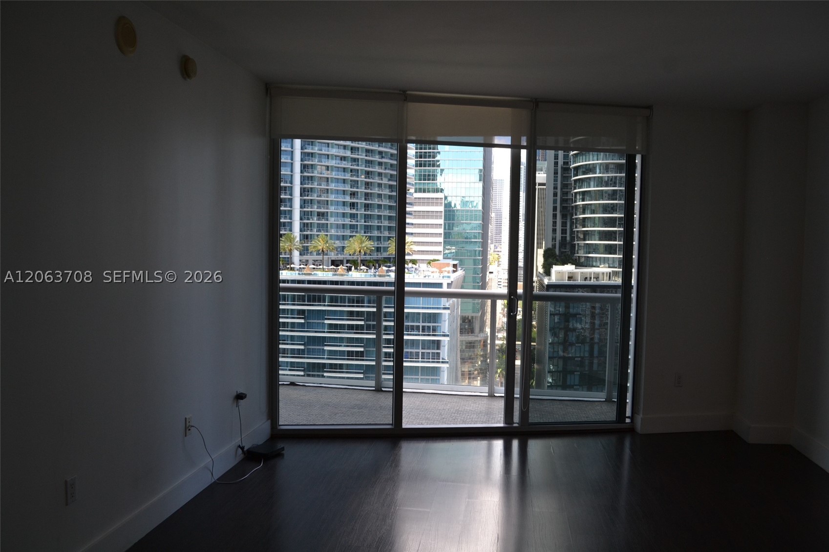 475 Brickell Ave #1814, Miami FL 33131