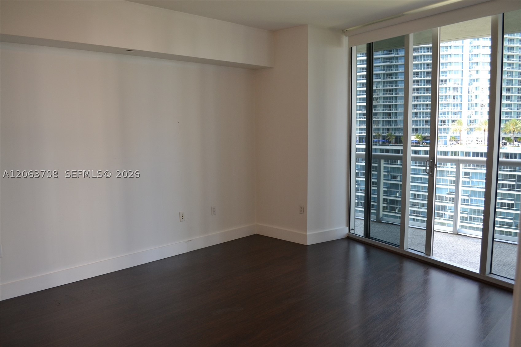 475 Brickell Ave #1814, Miami FL 33131
