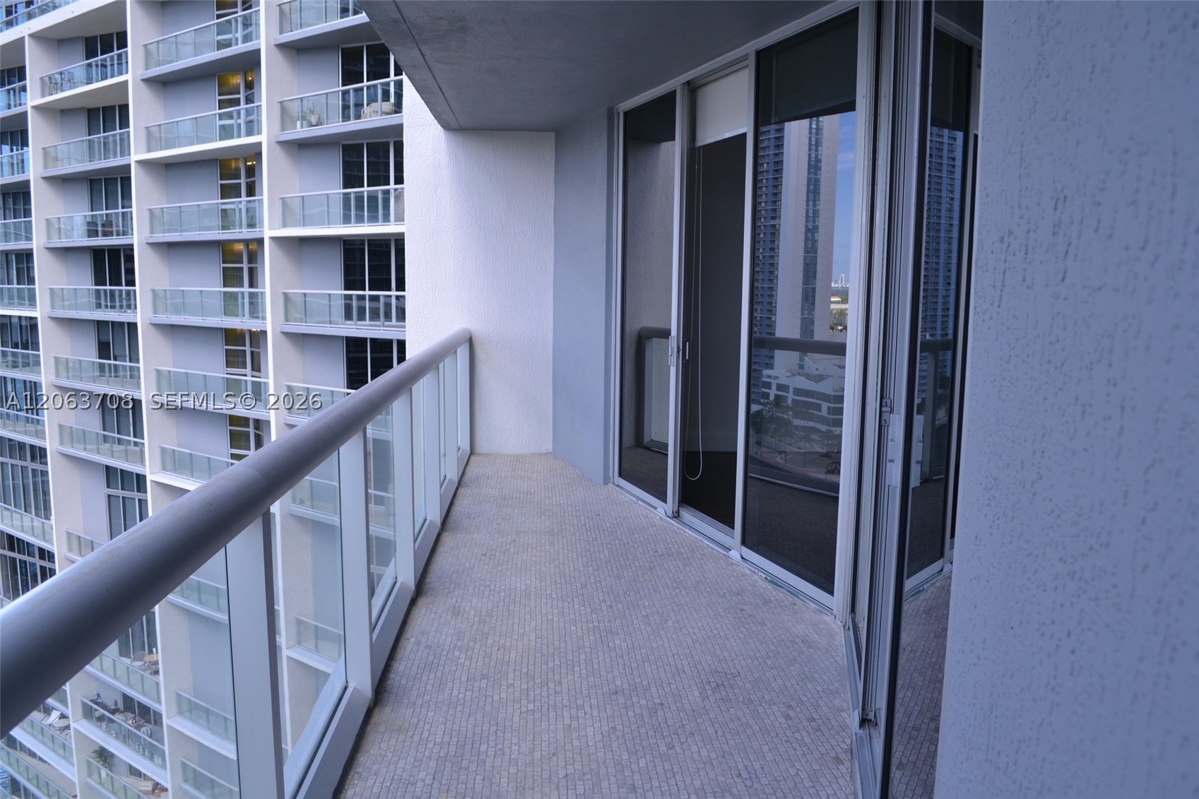 475 Brickell Ave #1814, Miami FL 33131