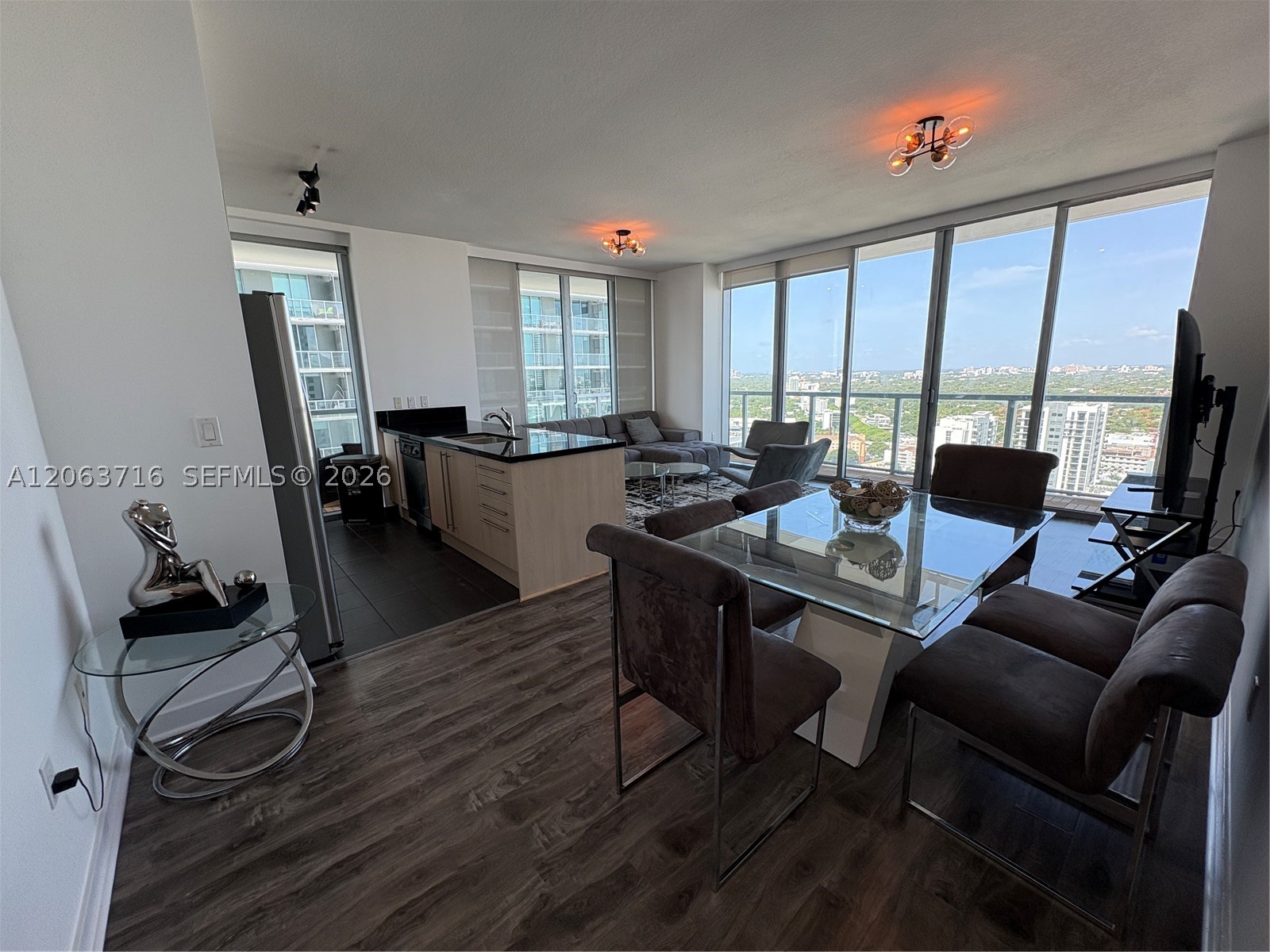 1111 SW 1st Ave #3014-N, Miami FL 33130