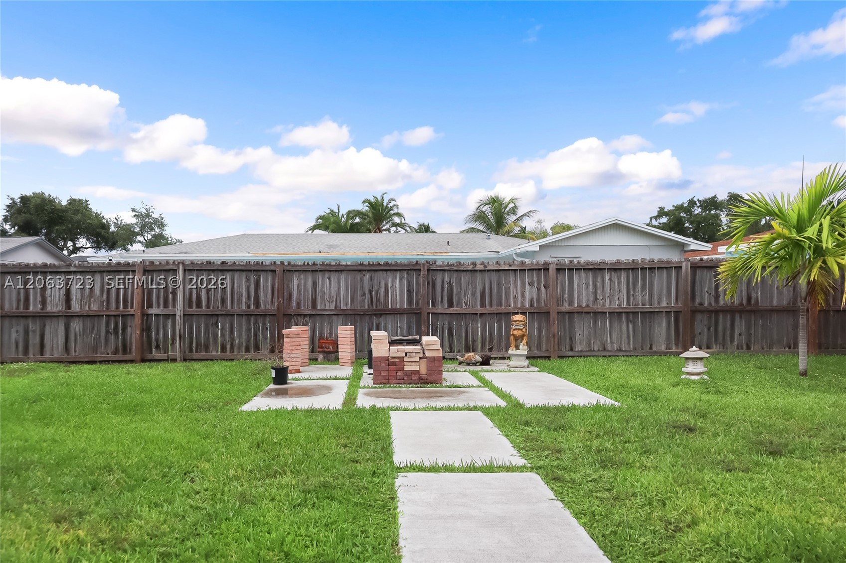 8121 SW 204th St, Cutler Bay FL 33189