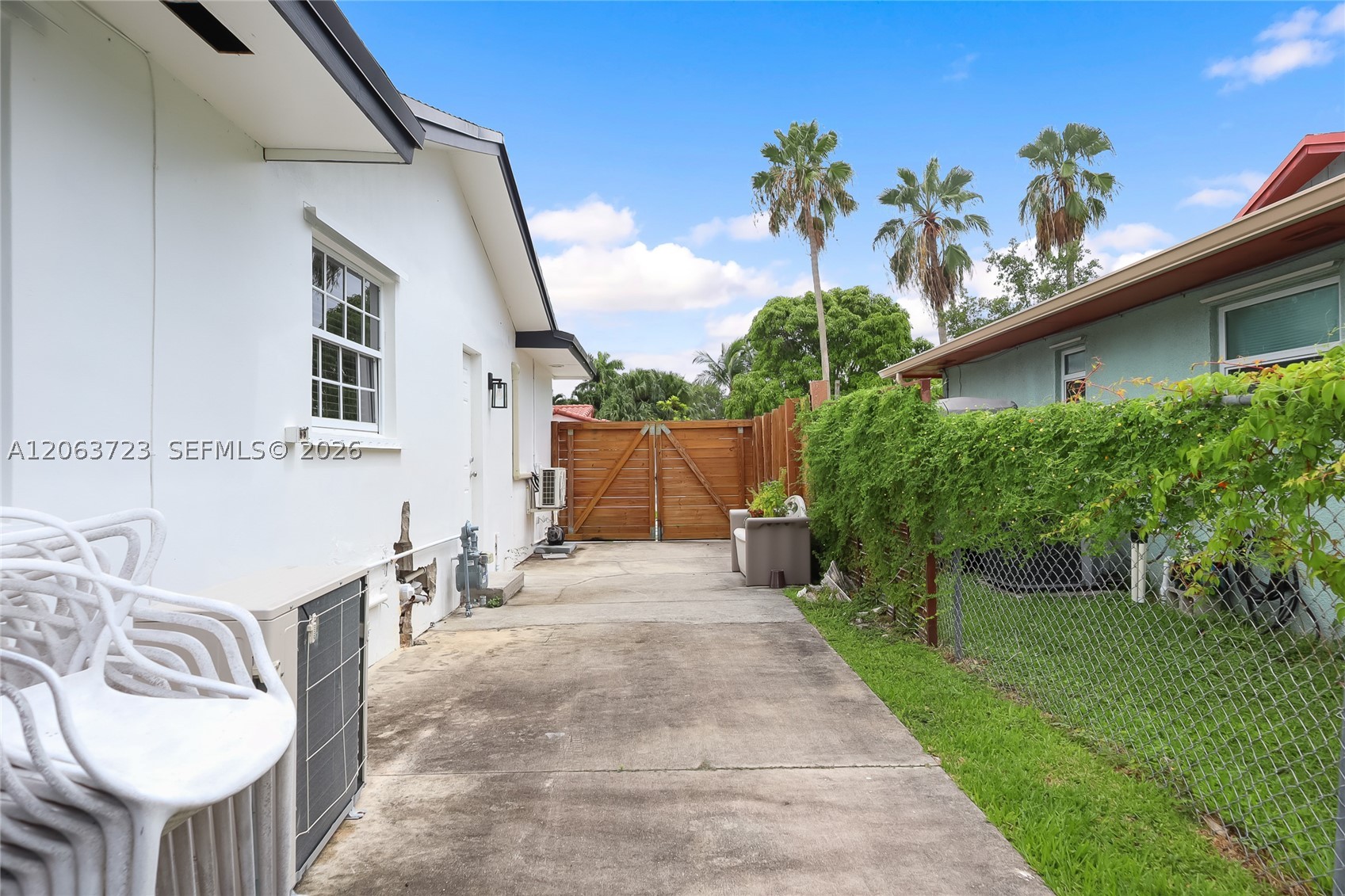 8121 SW 204th St, Cutler Bay FL 33189