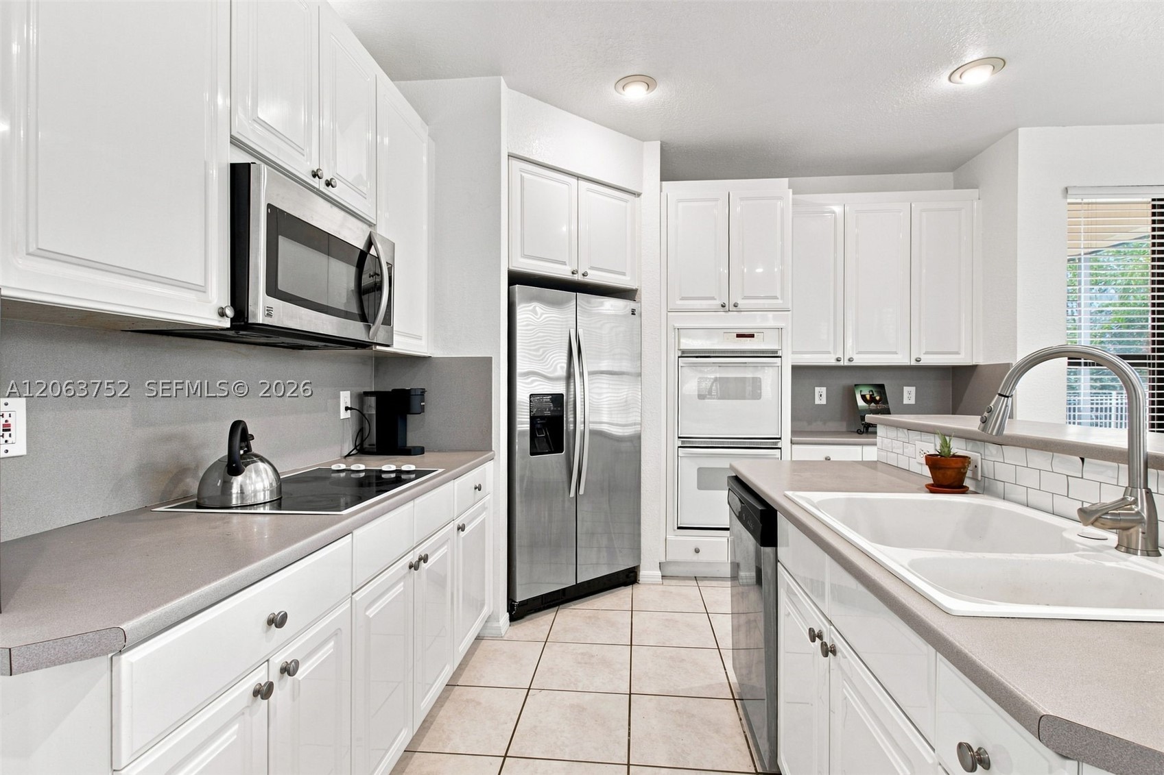 344 SW 159th Ln, Pembroke Pines FL 33027