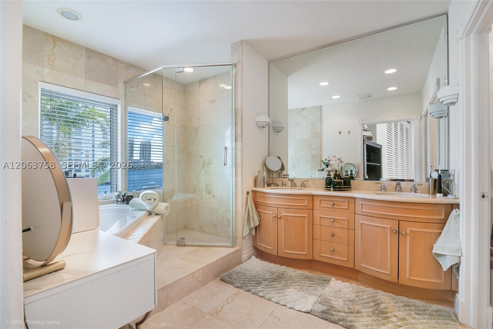 3972 NE 171st St, North Miami Beach FL 33160