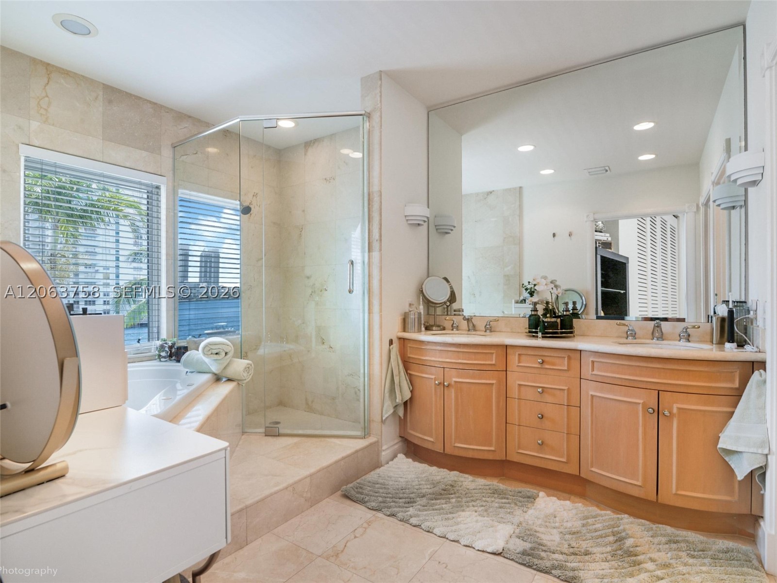 3972 NE 171st St, North Miami Beach FL 33160