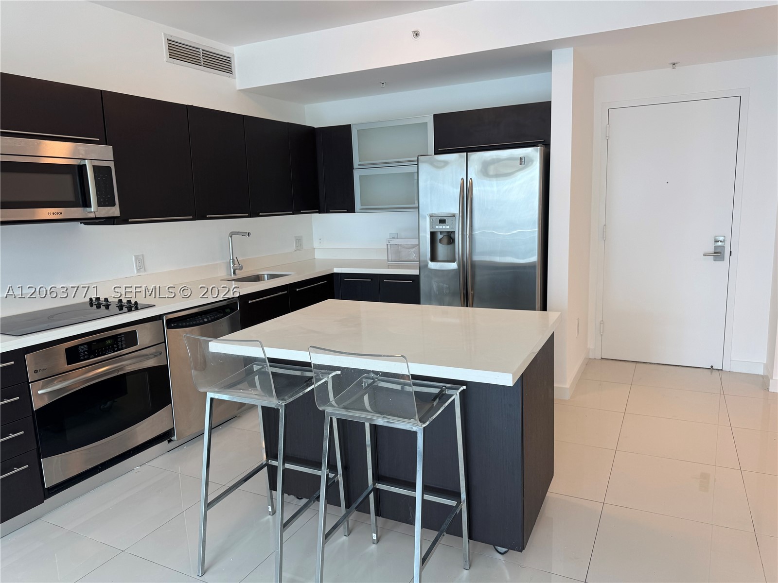 90 SW 3rd St #2314, Miami FL 33130