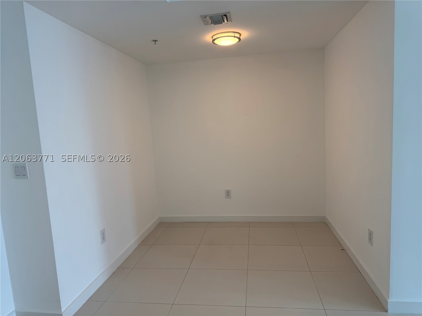 90 SW 3rd St #2314, Miami FL 33130