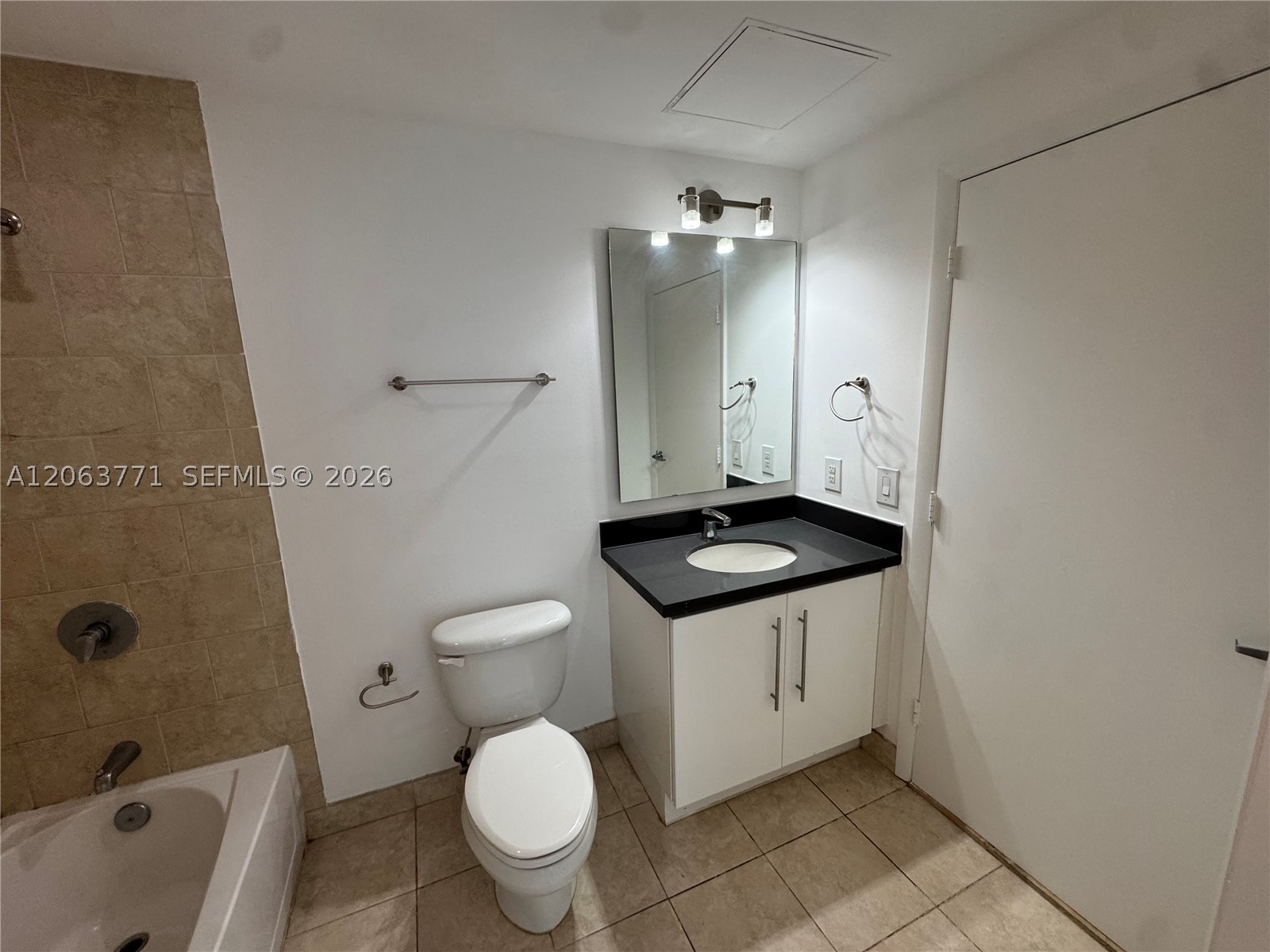90 SW 3rd St #2314, Miami FL 33130