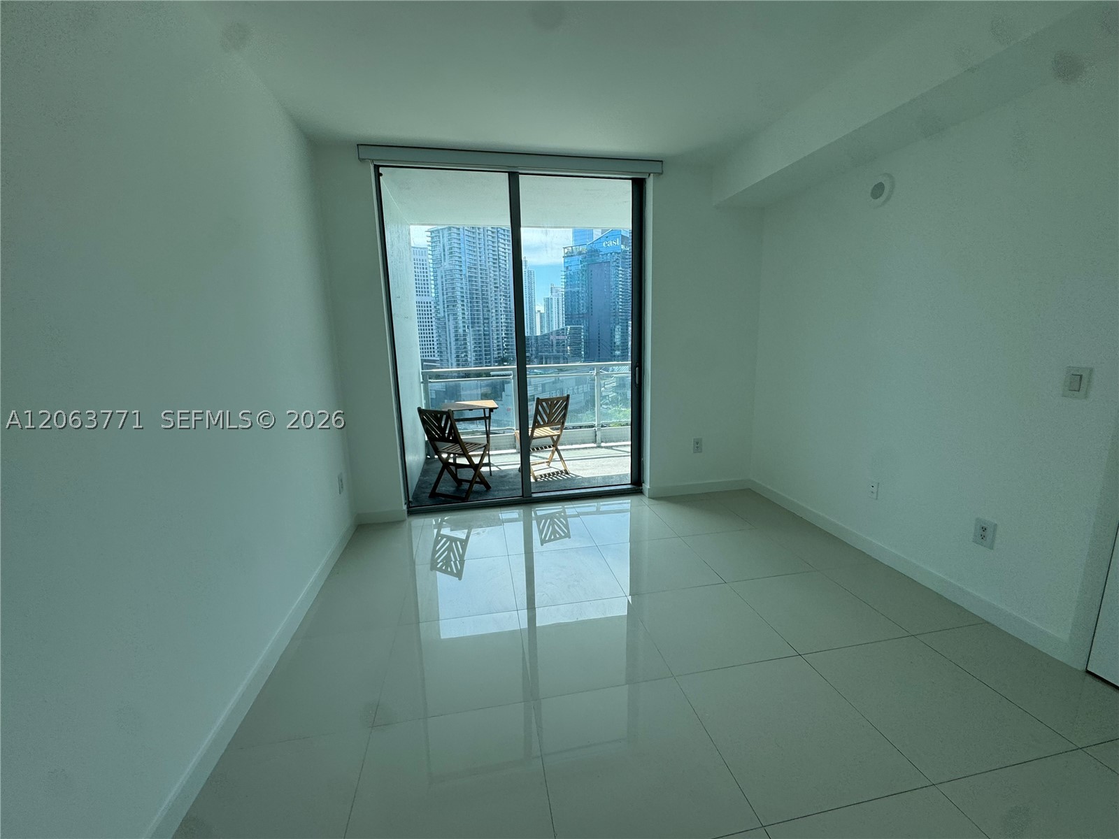 90 SW 3rd St #2314, Miami FL 33130
