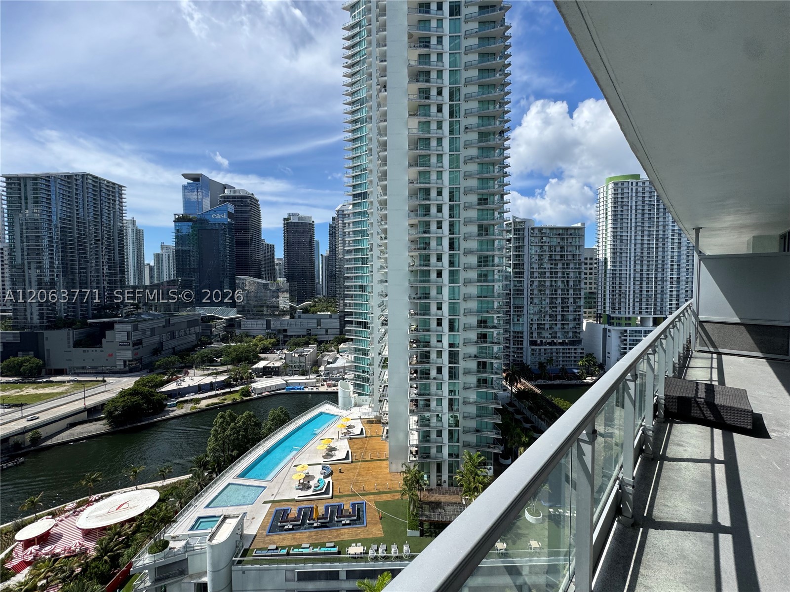 90 SW 3rd St #2314, Miami FL 33130
