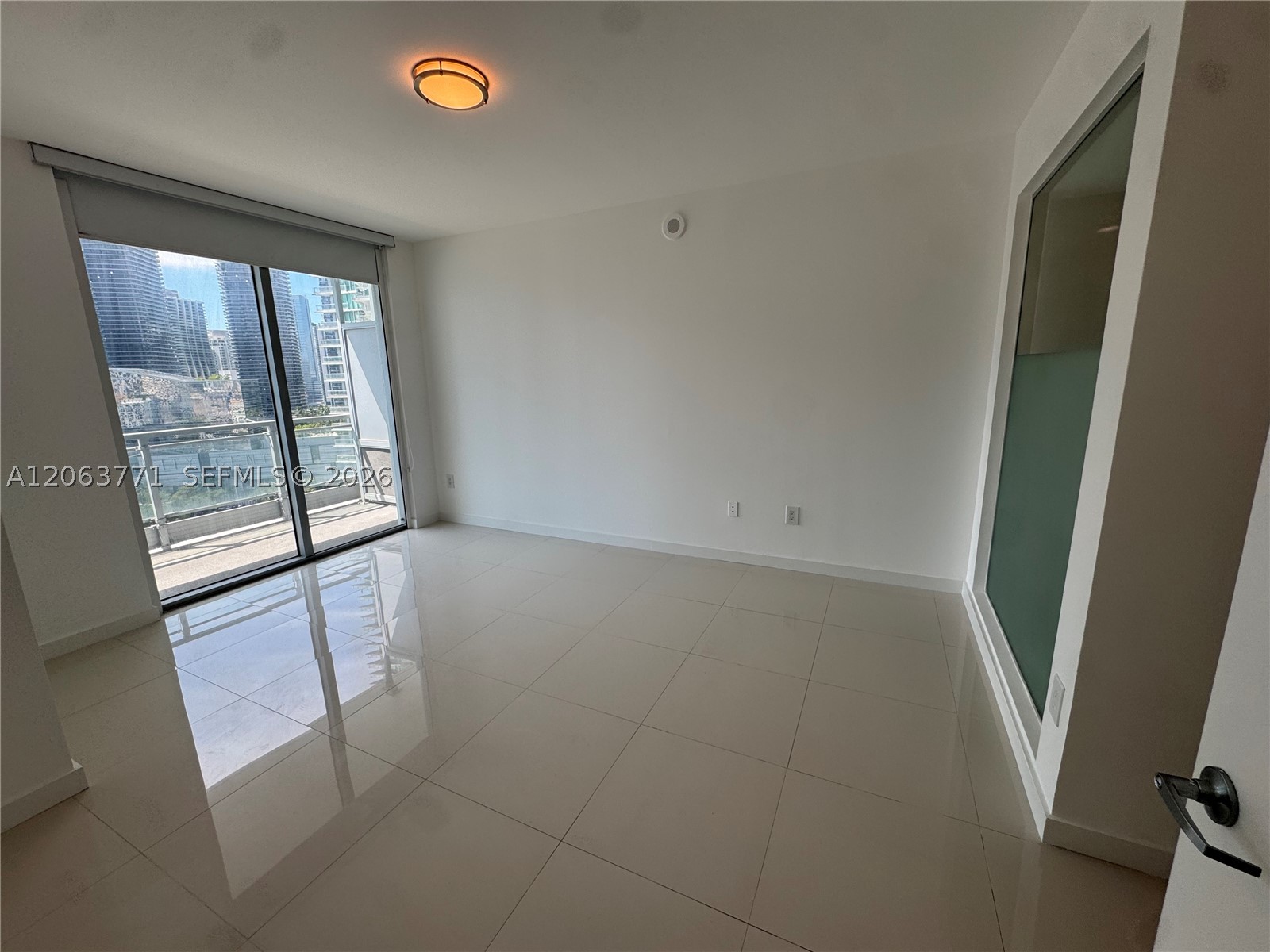 90 SW 3rd St #2314, Miami FL 33130