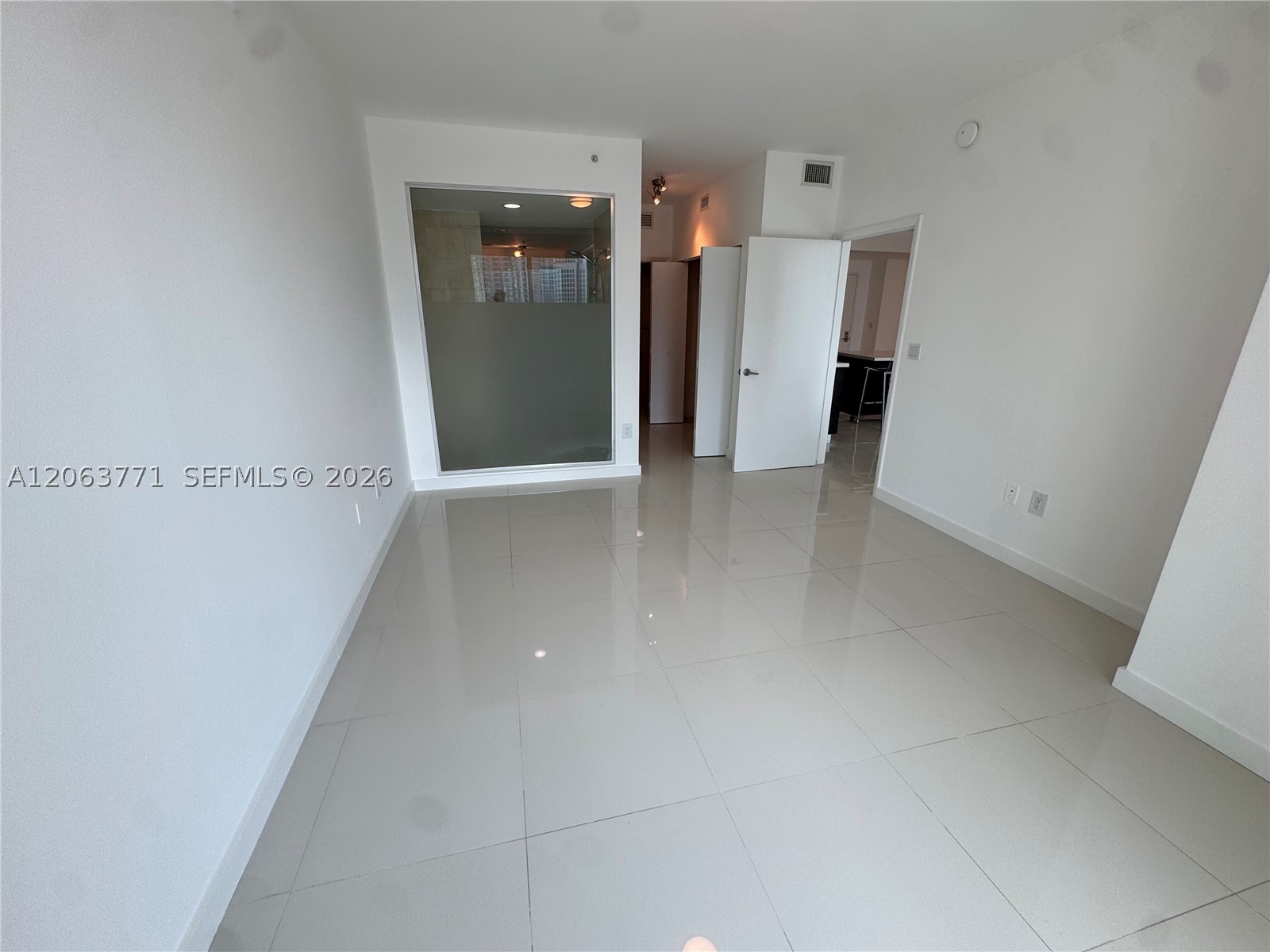 90 SW 3rd St #2314, Miami FL 33130