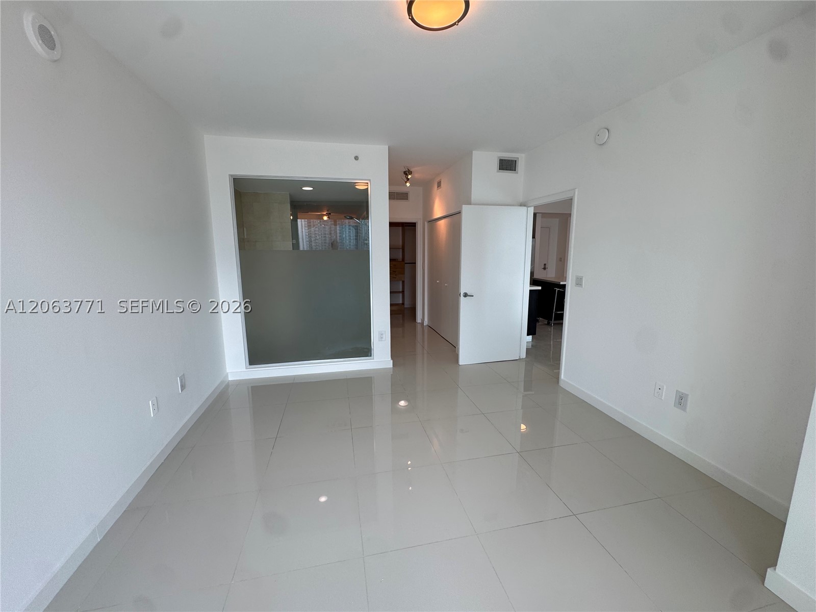 90 SW 3rd St #2314, Miami FL 33130
