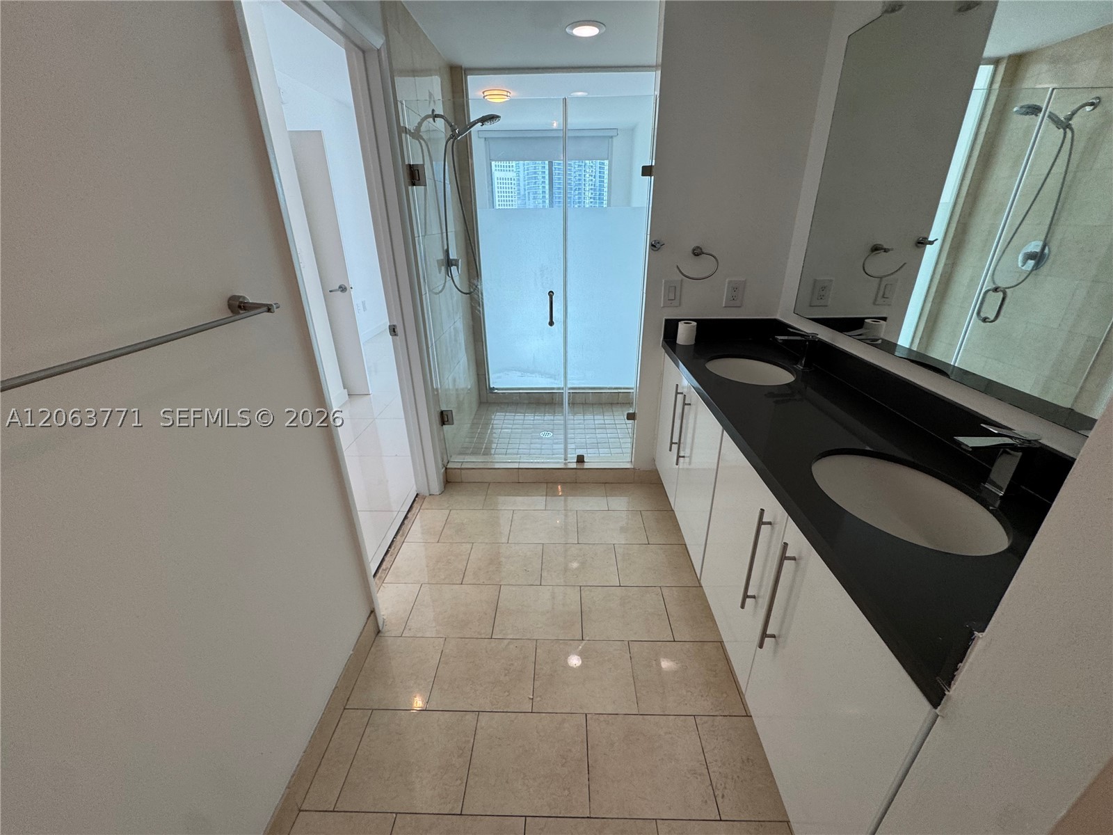 90 SW 3rd St #2314, Miami FL 33130
