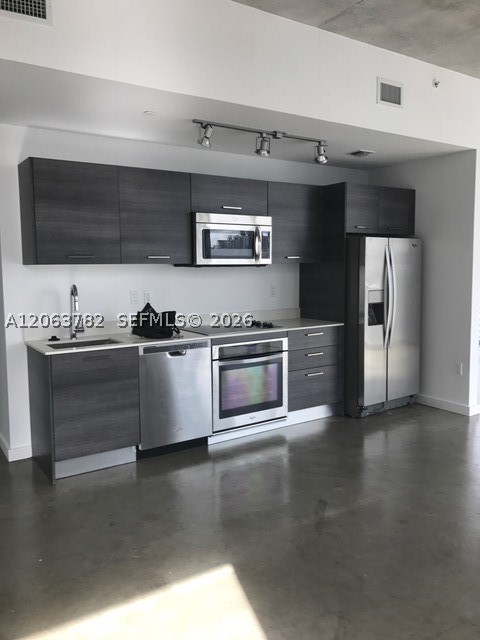 151 SE 1st St #2801, Miami FL 33131