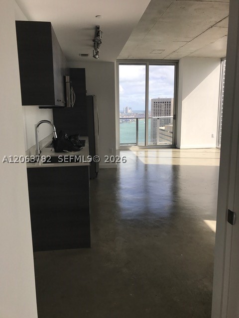 151 SE 1st St #2801, Miami FL 33131