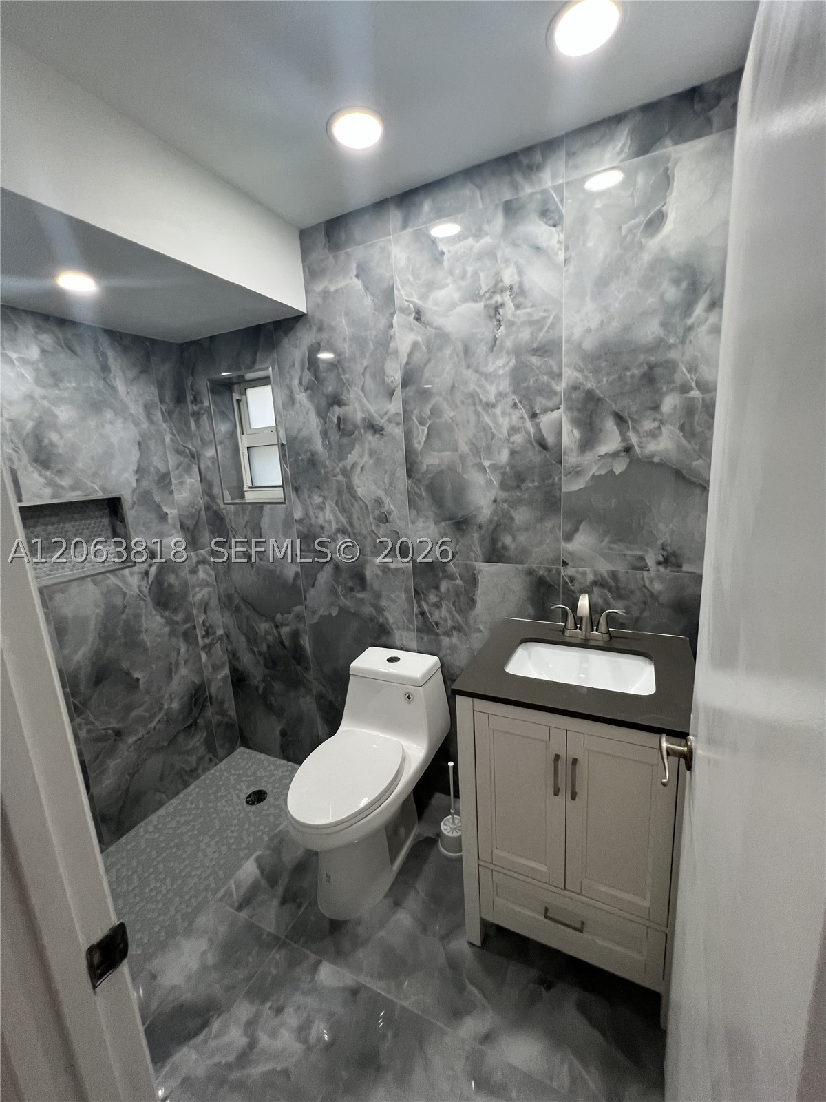289 SW 159th Ln, Sunrise FL 33326