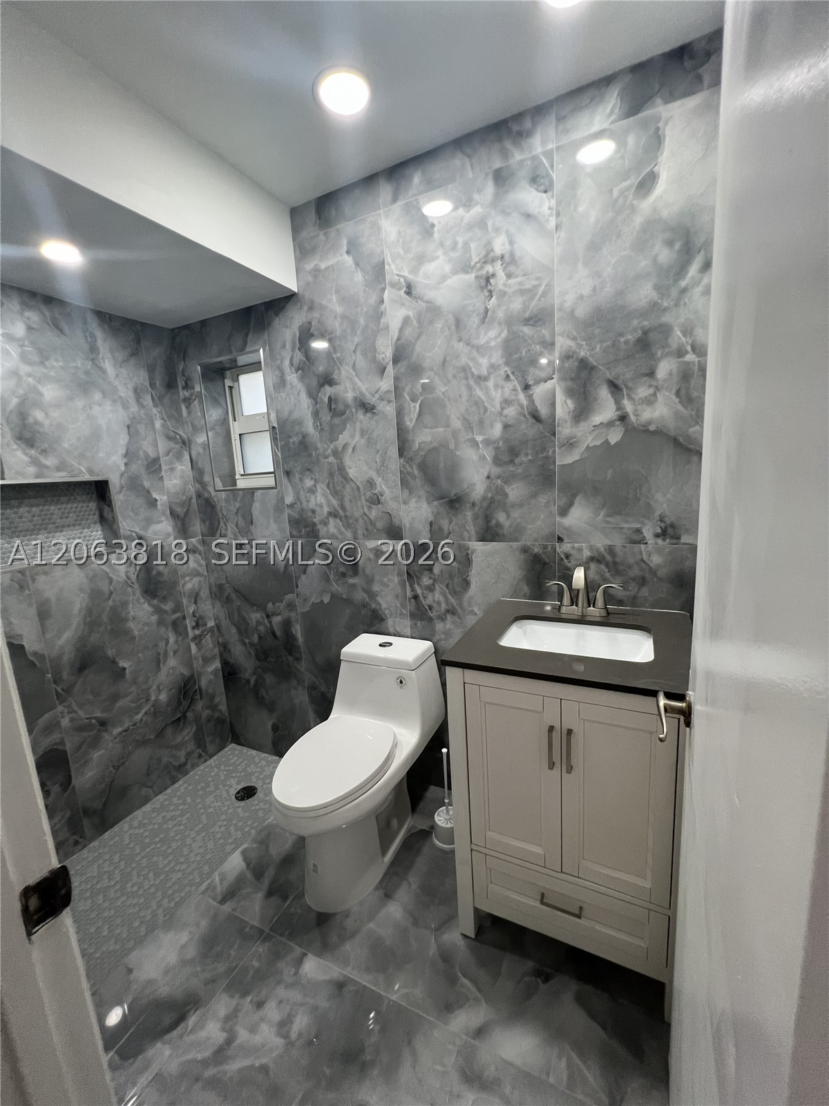 289 SW 159th Ln, Sunrise FL 33326