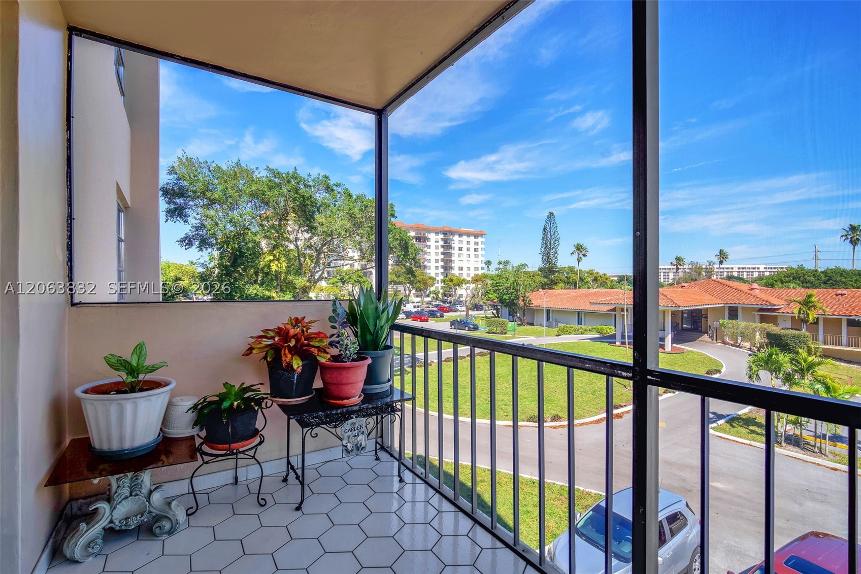 4160 Inverrary Dr #308, Lauderhill FL 33319