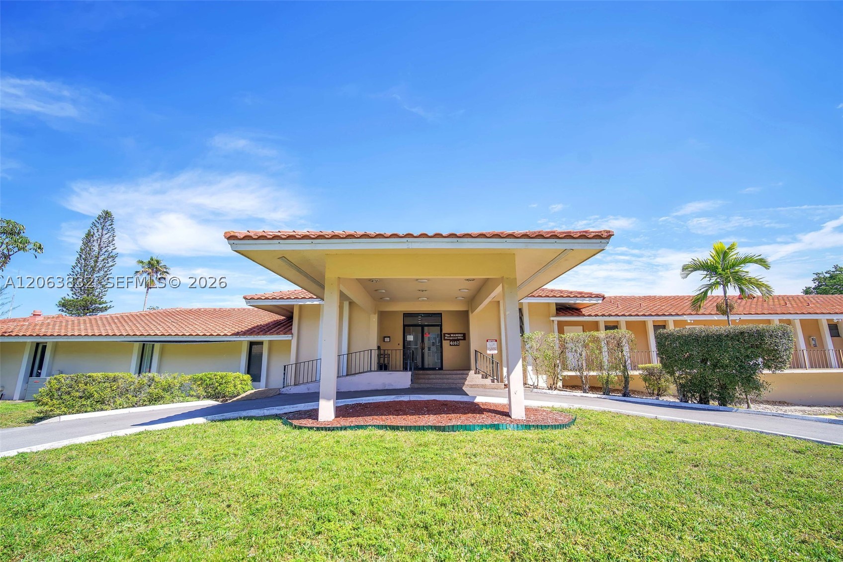 4160 Inverrary Dr #308, Lauderhill FL 33319