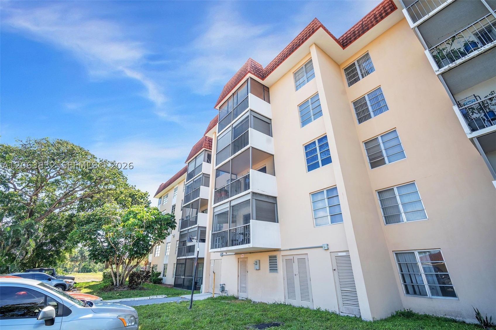 4160 Inverrary Dr #308, Lauderhill FL 33319