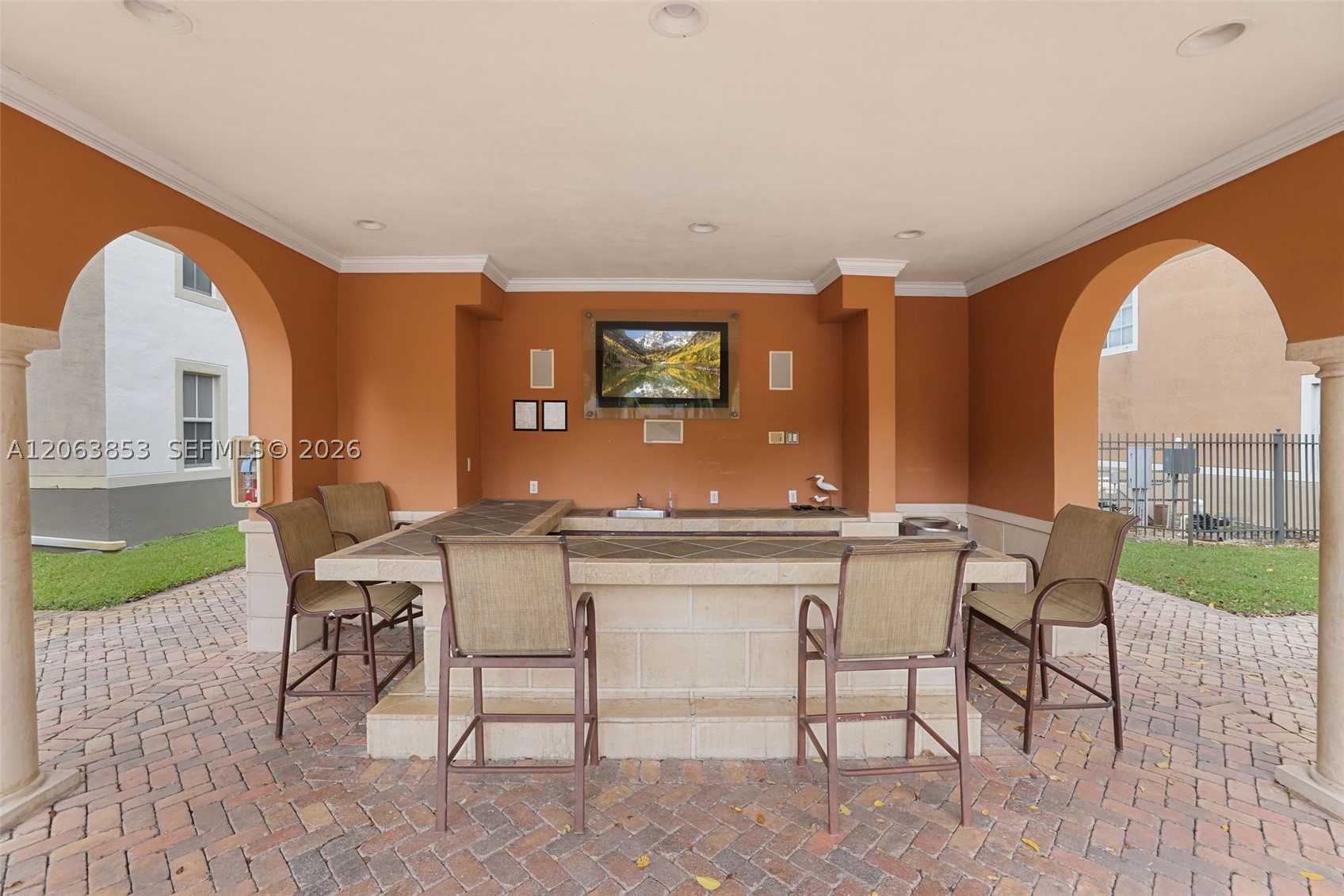 6831 SW 44th St #205, Miami FL 33155