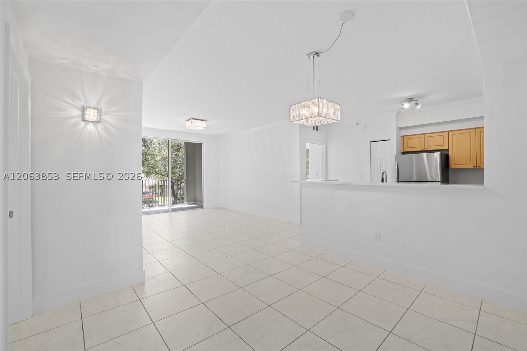 6831 SW 44th St #205, Miami FL 33155
