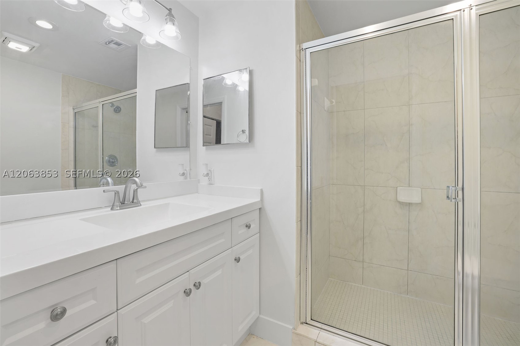 6831 SW 44th St #205, Miami FL 33155