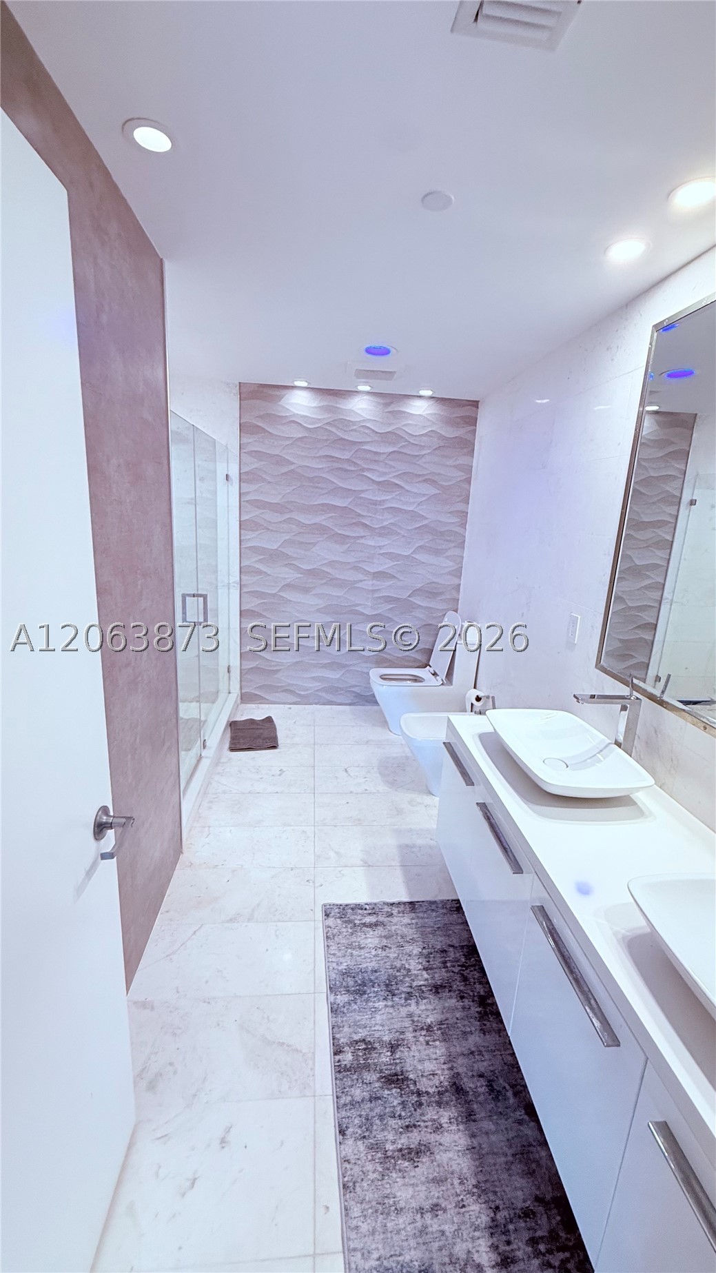 888 Biscayne Blvd #4009, Miami FL 33132