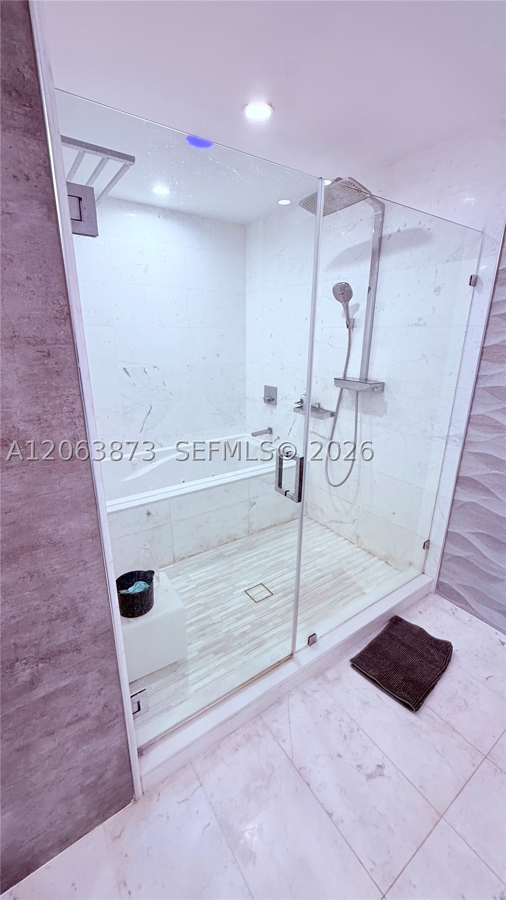 888 Biscayne Blvd #4009, Miami FL 33132
