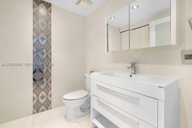 690 SW 1st Ct #1506, Miami FL 33130