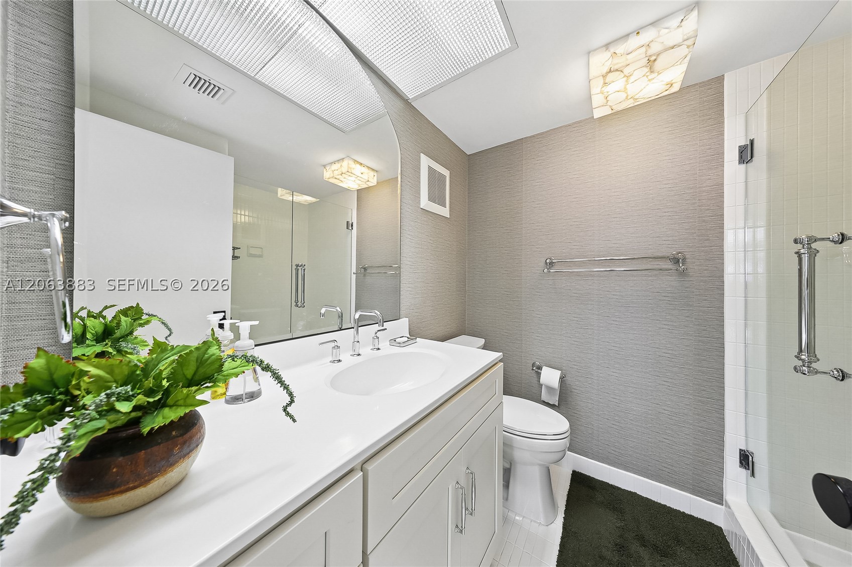 20281 E Country Club Dr #810, Aventura FL 33180