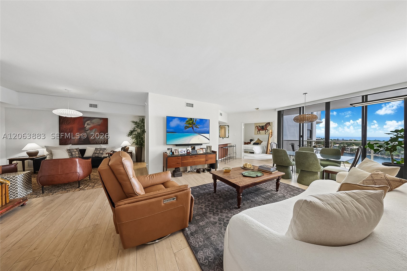 20281 E Country Club Dr #810, Aventura FL 33180