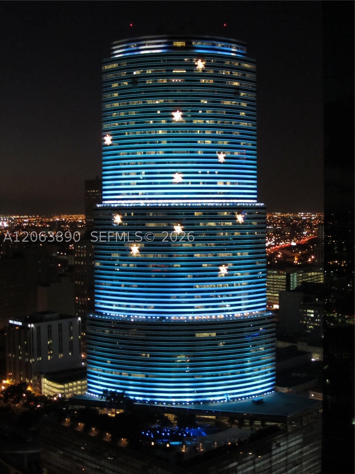 200 Biscayne Boulevard Way #3809, Miami FL 33131