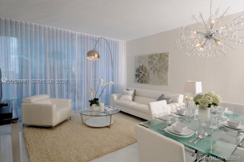200 Biscayne Boulevard Way #3809, Miami FL 33131
