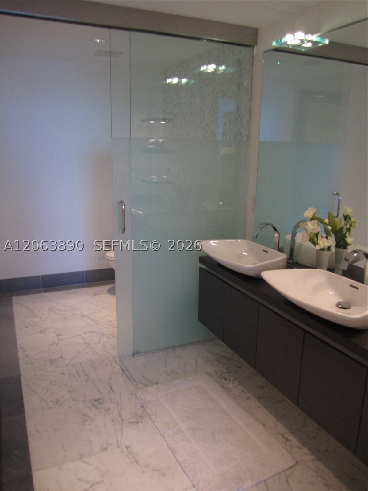200 Biscayne Boulevard Way #3809, Miami FL 33131