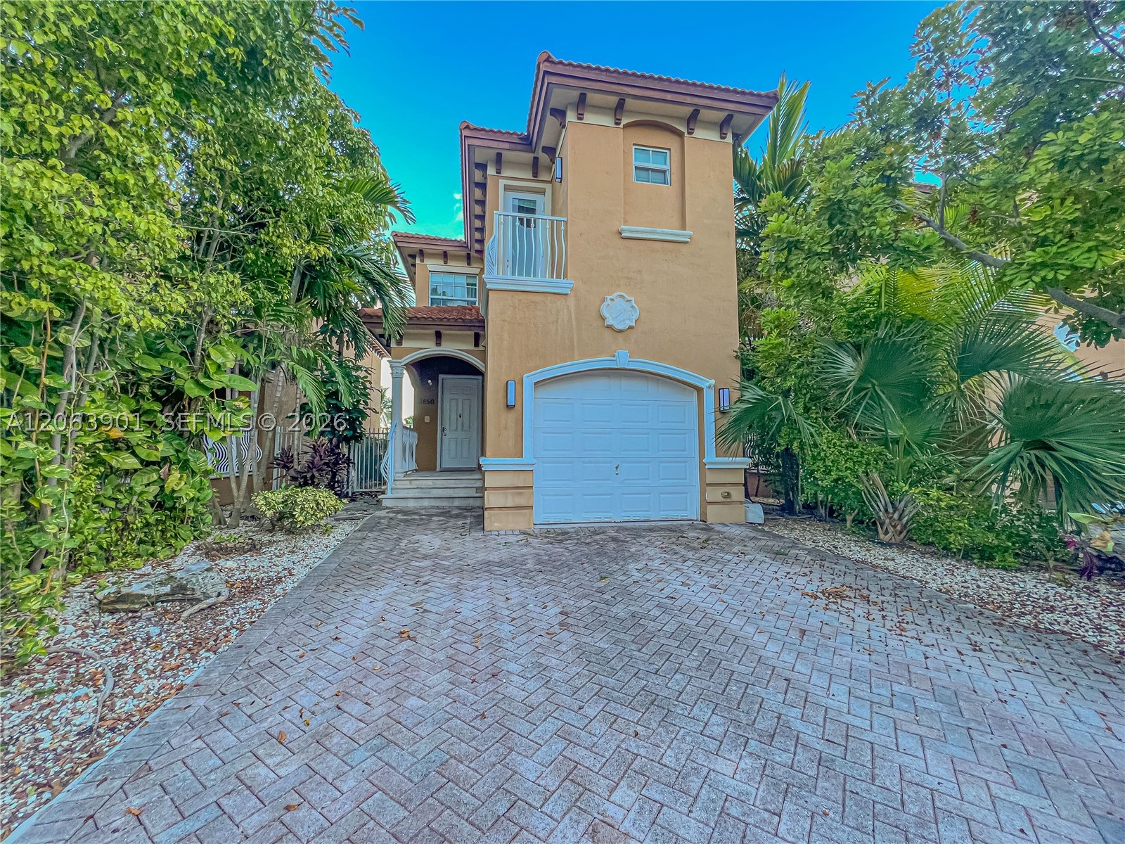 3850 NE 168th St #4, North Miami Beach FL 33160
