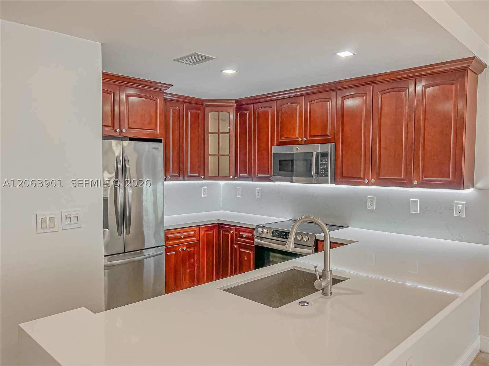 3850 NE 168th St #4, North Miami Beach FL 33160